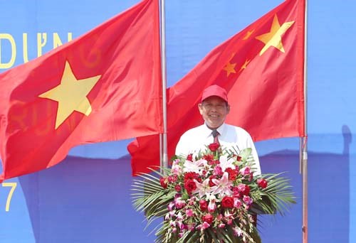 Phó Thủ tướng dự khánh thành cầu Bắc Luân 2 nối Việt Nam-Trung Quốc - ảnh 1